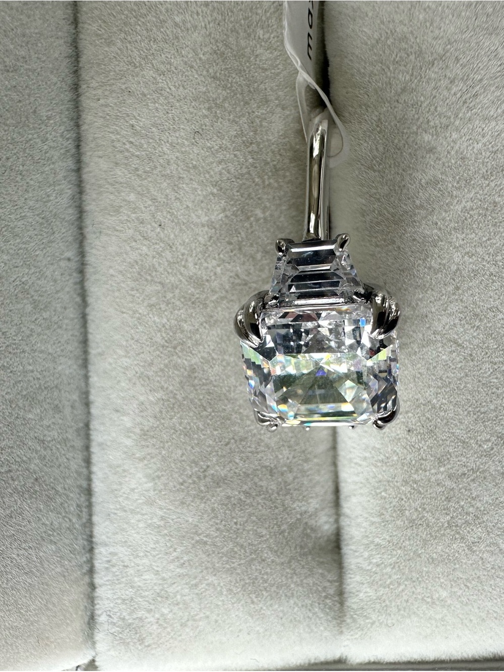 Maxine Ascher Cut 3 Stone Ring - Picture 5 of 7